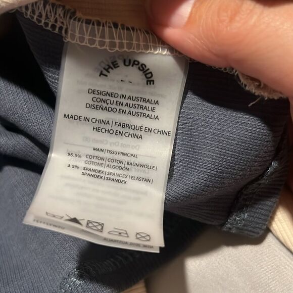 The Upside Luna Kyra Top Size Small Two Tone Blue Cream Crop Ribbed Wrap small - Picture 8 of 9